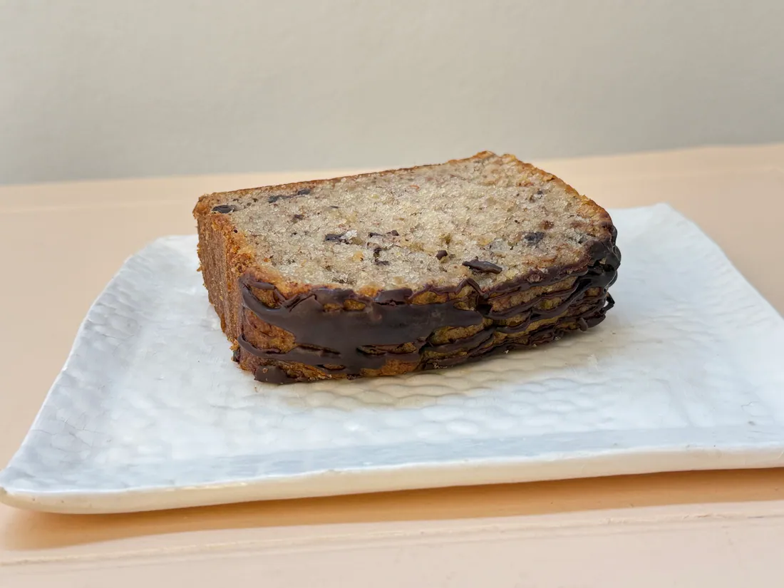 Budín de banana con chips