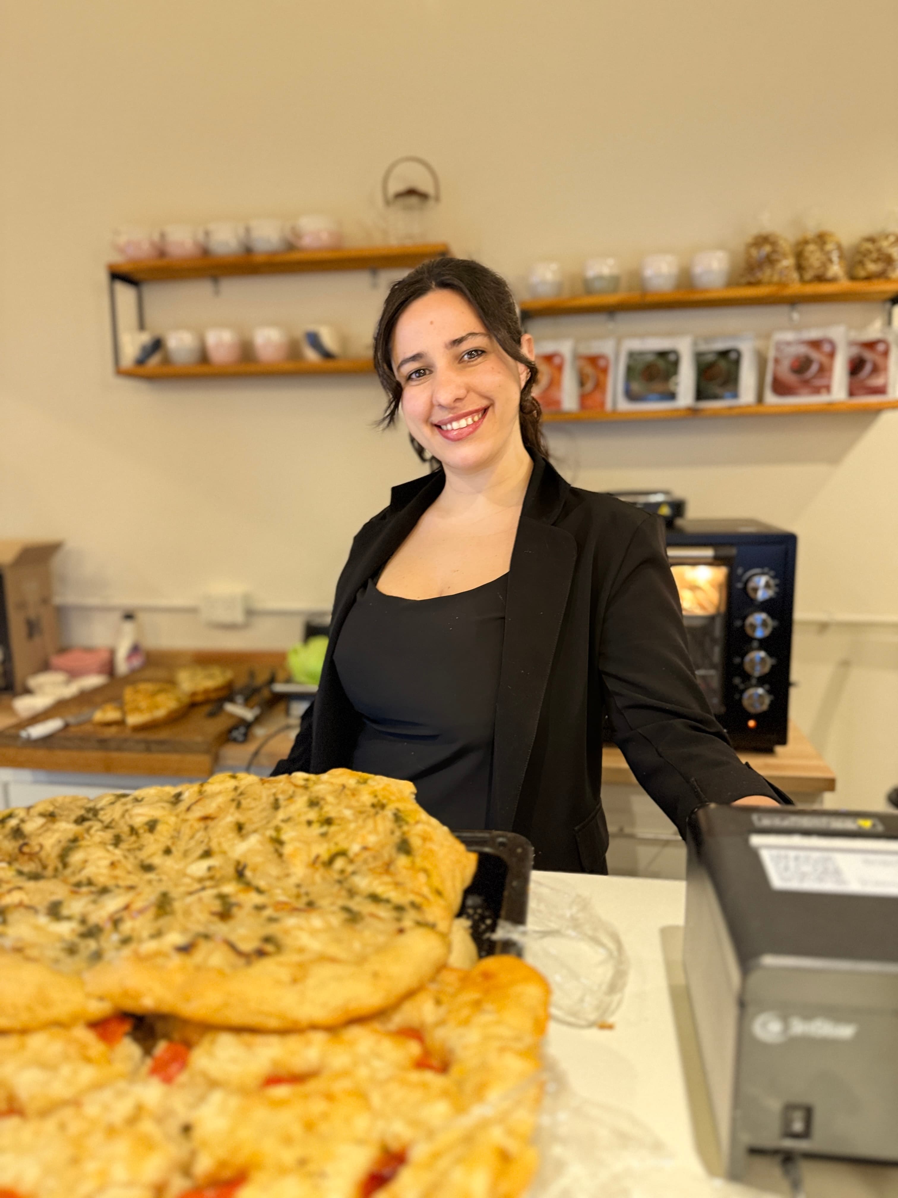 Mica, profesional del espacio Holístico y Coffee en MURMUK
